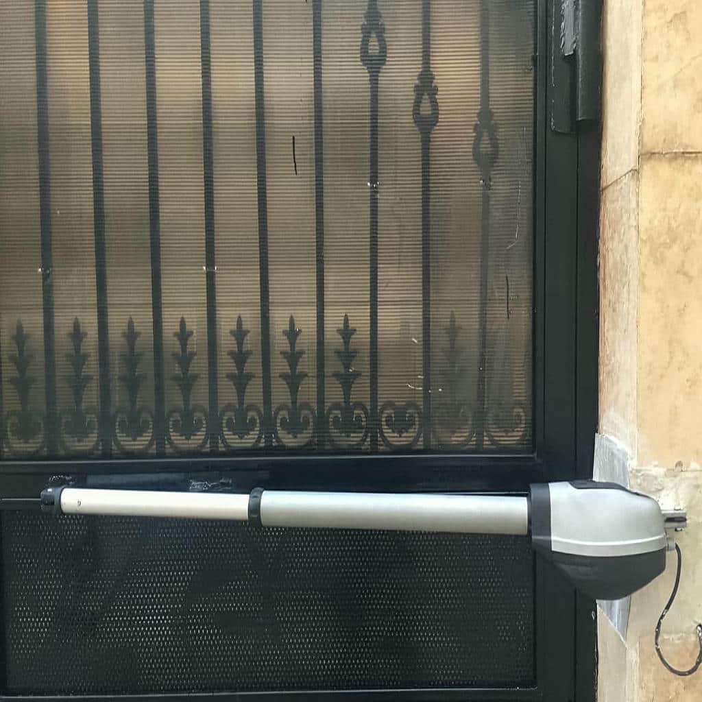 جک درب پارکینگ نصب شده در قزوین جک درب پارکینگ نصب شده در قزوین