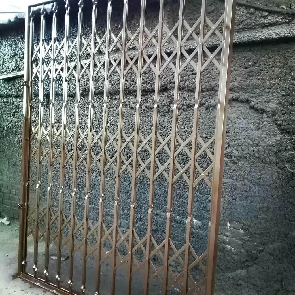 حفاظ آکاردئونی ورودی آپارتمان در استان اصفهان