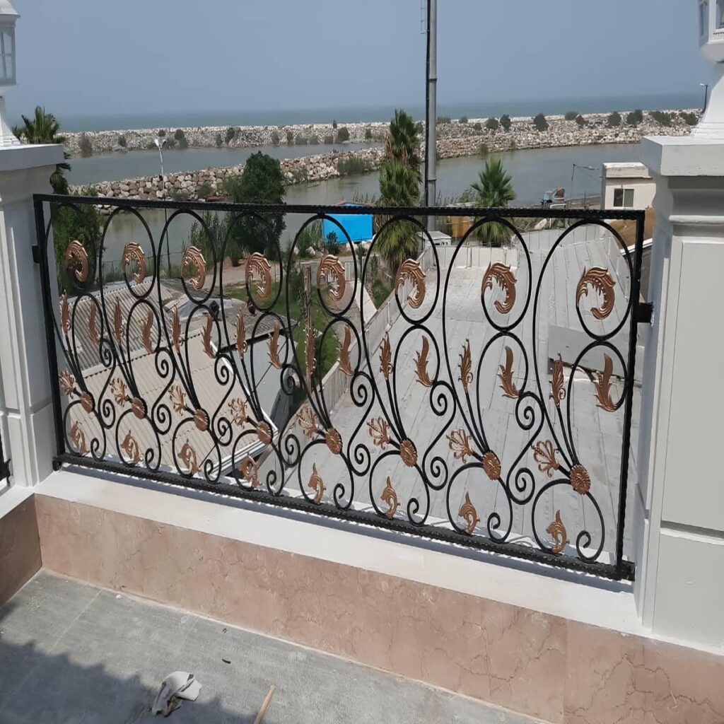 حفاظ تراس با قاب فلزی در استان مرکزی