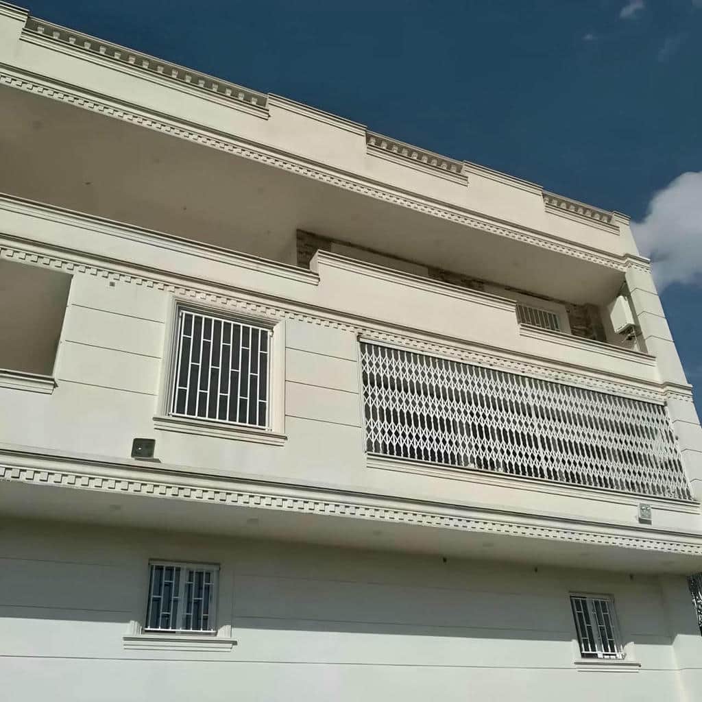 حفاظ درب آکاردئونی با قفل مرکزی