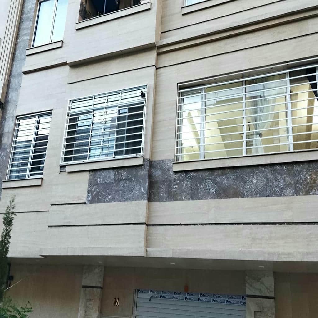 حفاظ پنجره آهنی مشکی در سنندج