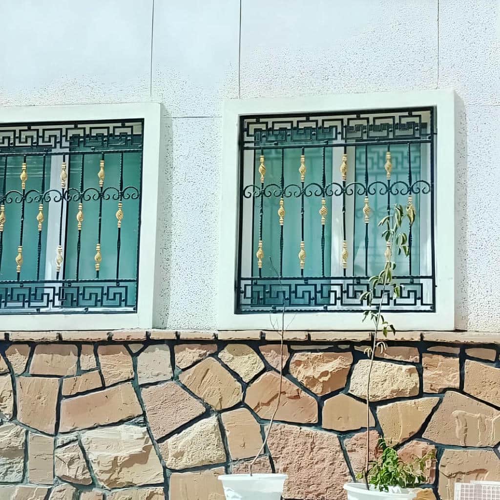 حفاظ پنجره با پوشش مقاوم در استان گیلان