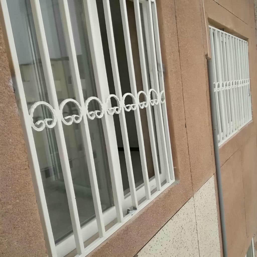 حفاظ پنجره برای ساختمان مسکونی در استان گیلان حفاظ پنجره برای ساختمان مسکونی در استان گیلان