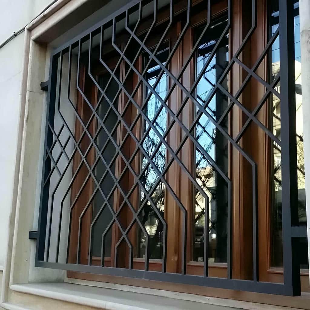 حفاظ پنجره فرفورژه در خرم آباد