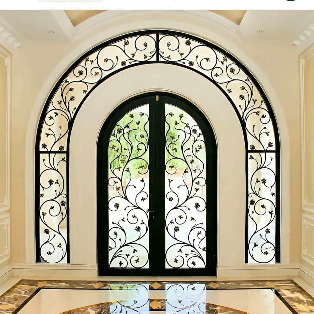 درب حیاط آهنی ساده با پوشش مات