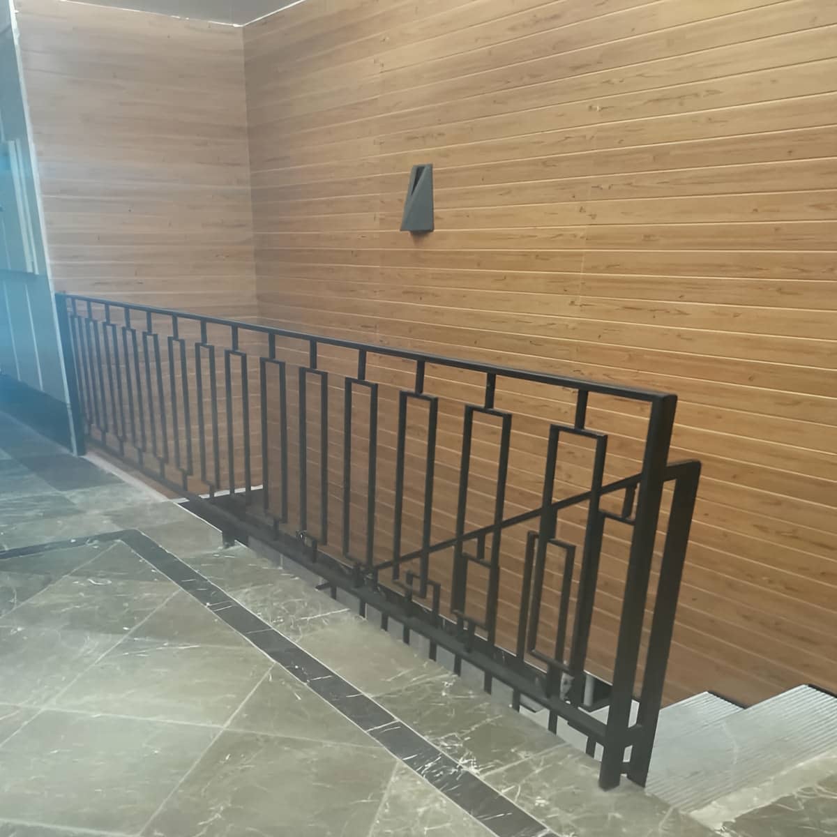 نرده راه پله فلزی مشکی در اراک