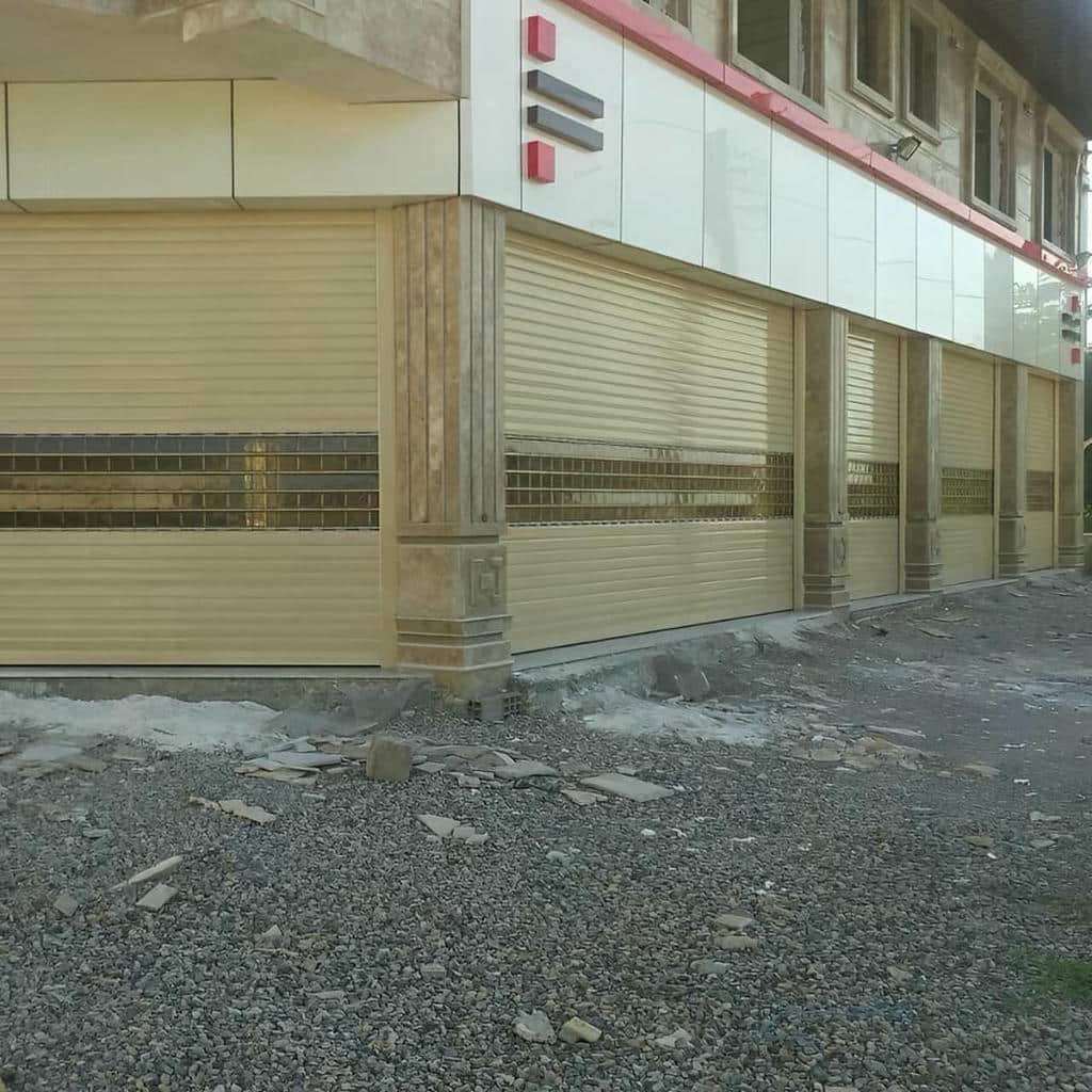 کرکره برقی دهانه بزرگ در رشت با موتور ساید کرکره برقی دهانه بزرگ در رشت با موتور ساید