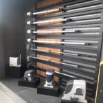 جک درب پارکینگ ارومیه با بازوهای فلزی مشکی مرکز فروش و سفارش جک درب پارکینگ در ارومیه و حومه