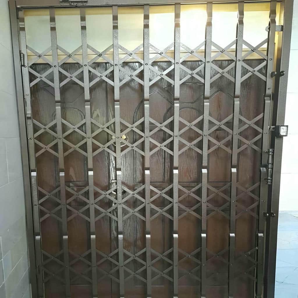 مرکز فروش و سفارش حفاظ درب آکاردئونی در کرج و حومه