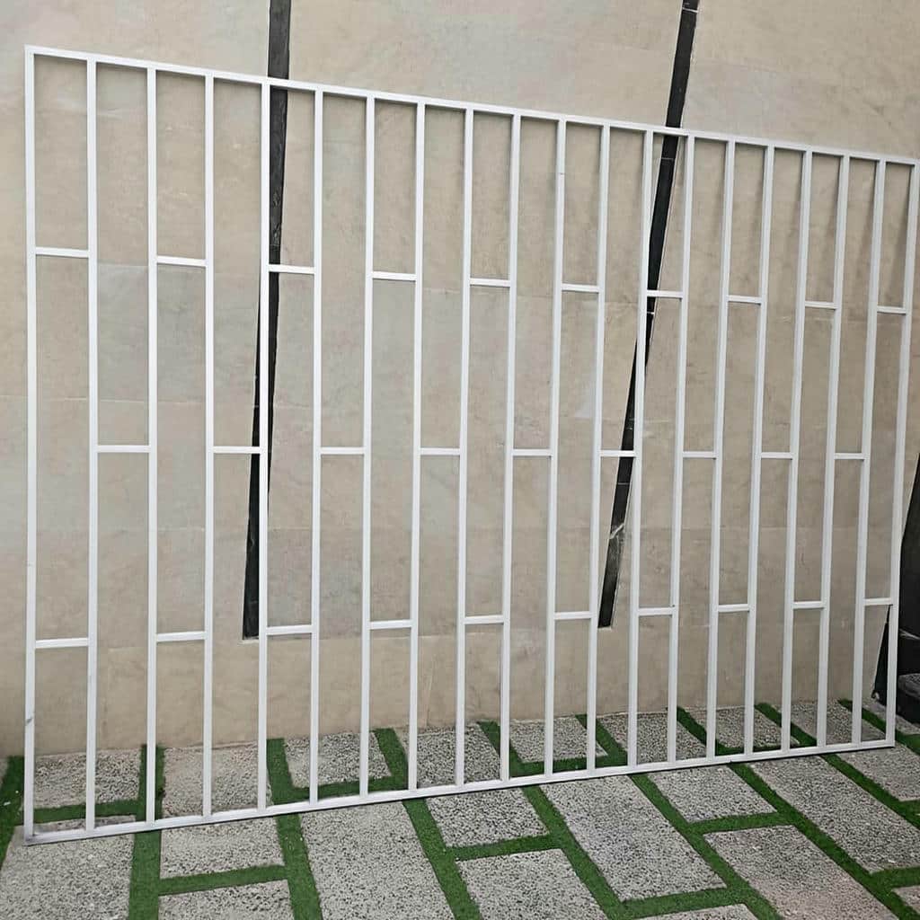 حفاظ پنجره آهنی مشکی در استان مرکزی مرکز تخصصی فروش حفاظ پنجره در استان مرکزی