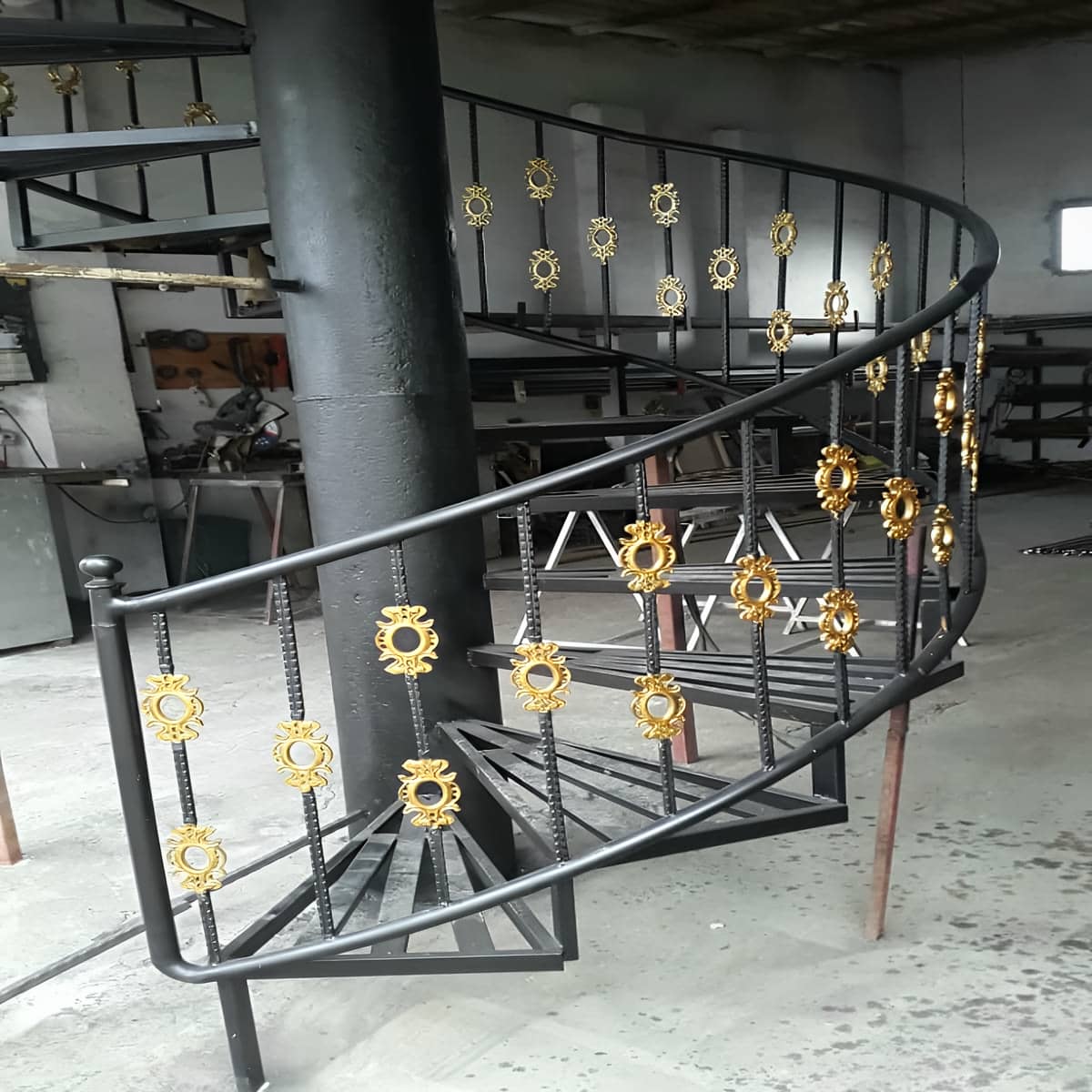 مرکز تخصصی فروش نرده راه پله در سمنان و حومه